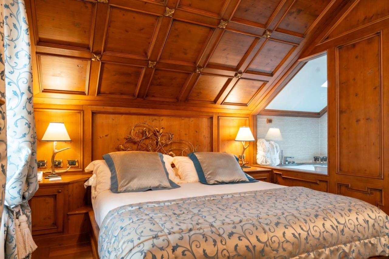 Ambra Cortina Luxury&Fashion Hotel Cortina dʼAmpezzo Exterior foto