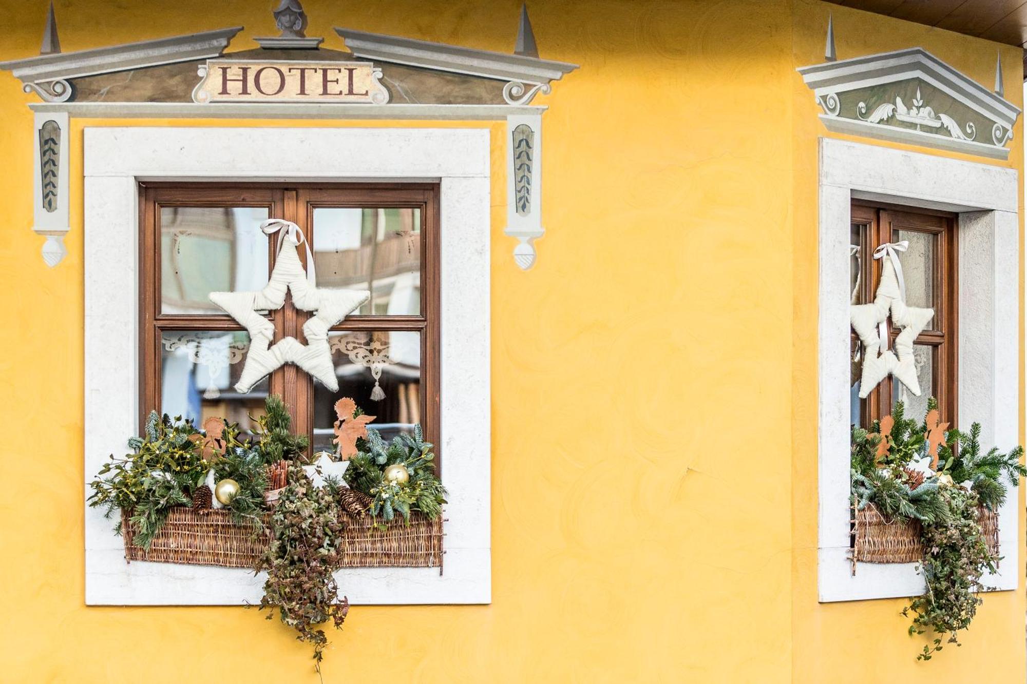 Ambra Cortina Luxury&Fashion Hotel Cortina dʼAmpezzo Exterior foto